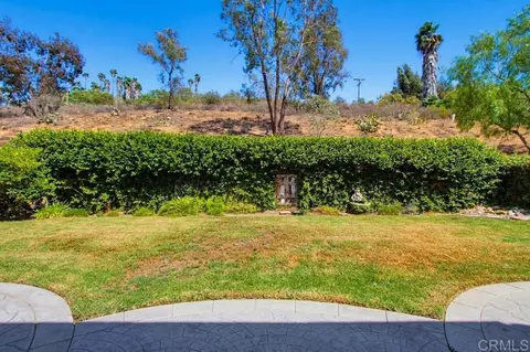 Exterior - 3350 Avocado Vista Ln, Fallbrook, CA 92028 photo 5 of 10