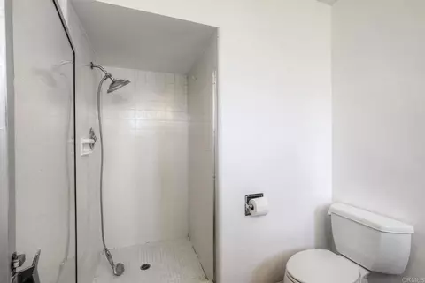 Bath - 1418 Phillips St, Vista, CA 92083 photo 4 of 4