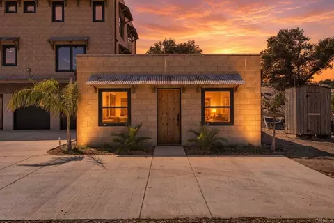 Exterior - 21179 Sutherland Dam Rd, Ramona, CA 92065 photo 2 of 21