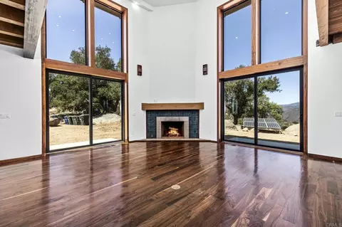 Living - 21179 Sutherland Dam Rd, Ramona, CA 92065 photo 2 of 9