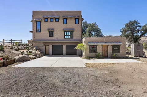 Exterior - 21179 Sutherland Dam Rd, Ramona, CA 92065 photo 7 of 21