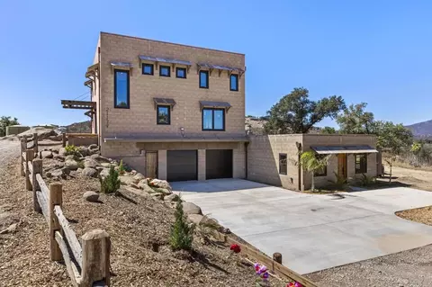 Exterior - 21179 Sutherland Dam Rd, Ramona, CA 92065 photo 6 of 21