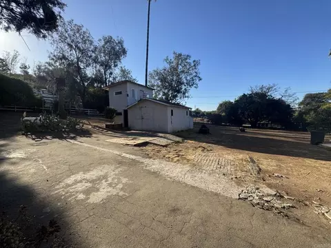 Exterior - 726 Valley Dr, Vista, CA 92084 photo 7 of 16