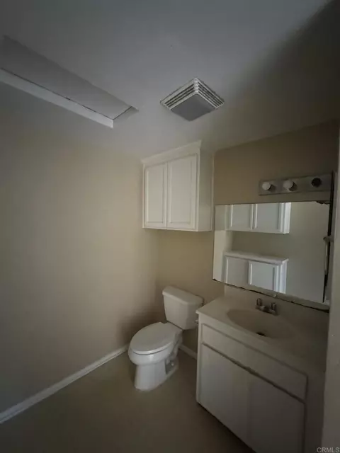 Bath - 726 Valley Dr, Vista, CA 92084 photo 2 of 2