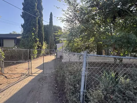 Exterior - 726 Valley Dr, Vista, CA 92084 photo 14 of 16