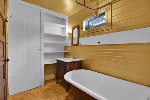Bath - 732 S Juniper St, Escondido, CA 92025 photo 2 of 3