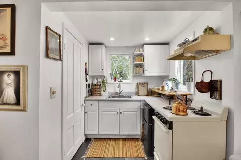 Kitchen - 732 S Juniper St, Escondido, CA 92025 photo 4 of 4