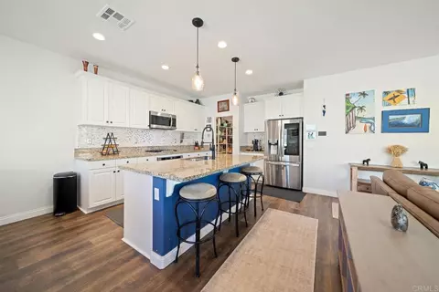 Kitchen - 35534 Asturian Way, Fallbrook, CA 92028 photo 2 of 3