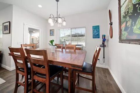 Dining - 35534 Asturian Way, Fallbrook, CA 92028 photo 2 of 3