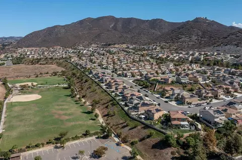 View/Area - 35534 Asturian Way, Fallbrook, CA 92028 photo 14 of 16