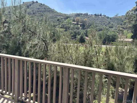 Exterior - 4115 Cyprus Island Ct, Fallbrook, CA 92028 photo 5 of 9