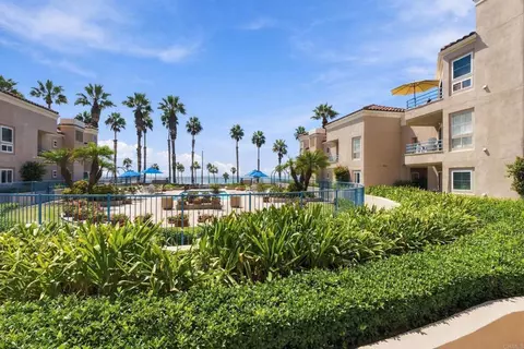 Exterior - 400 N Pacific St #107, Oceanside, CA 92054 photo 3 of 8