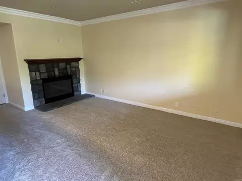 Living - 1434 Marshall Rd #35, Alpine, CA 91901 photo 2 of 4