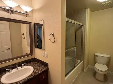 Bath - 1434 Marshall Rd #35, Alpine, CA 91901 photo 1 of 2