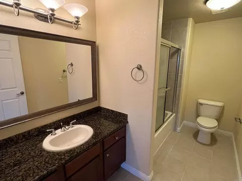 Bath - 1434 Marshall Rd #35, Alpine, CA 91901 photo 2 of 2