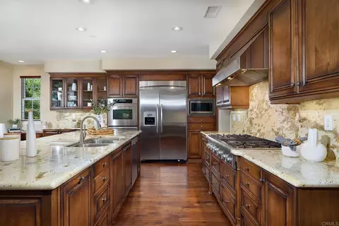 Kitchen - 6936 Sitio Cordero, Carlsbad, CA 92009 photo 2 of 4