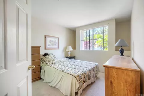Bedroom - 32033 Arlington Cir, Bonsall, CA 92003 photo 2 of 4