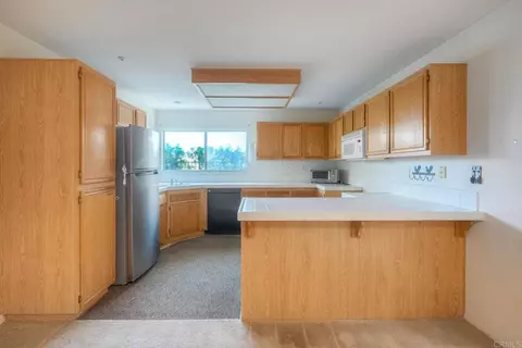 Kitchen - 32033 Arlington Cir, Bonsall, CA 92003 photo 1 of 3