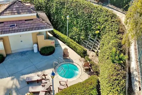 Exterior - 32033 Arlington Cir, Bonsall, CA 92003 photo 9 of 10