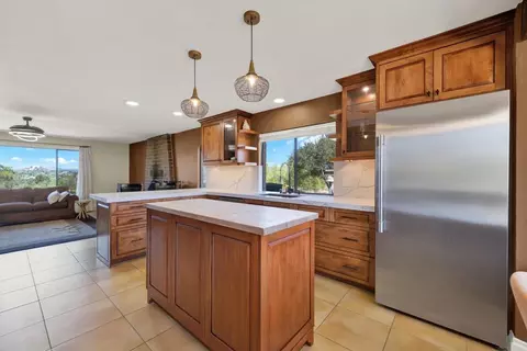 Kitchen - 4057 Ladera Vis, Fallbrook, CA 92028 photo 2 of 7