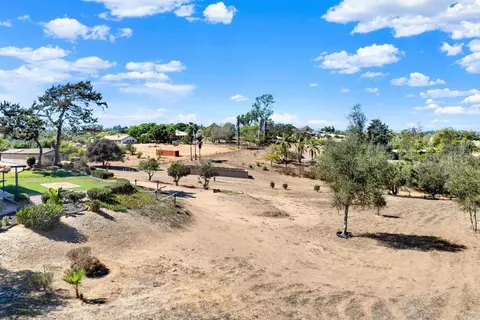 View/Area - 4057 Ladera Vis, Fallbrook, CA 92028 photo 2 of 7