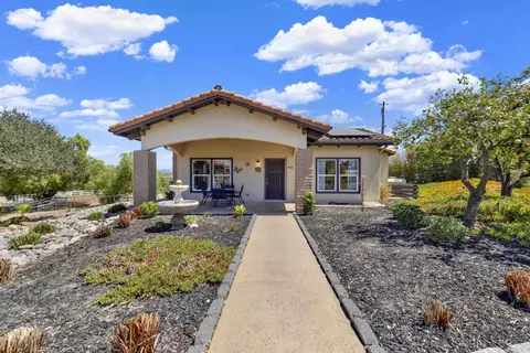 Exterior - 4057 Ladera Vis, Fallbrook, CA 92028 photo 11 of 14