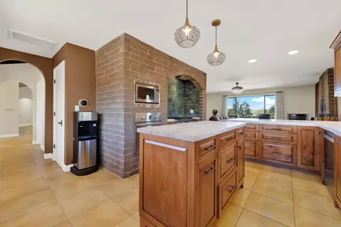 Kitchen - 4057 Ladera Vis, Fallbrook, CA 92028 photo 5 of 7
