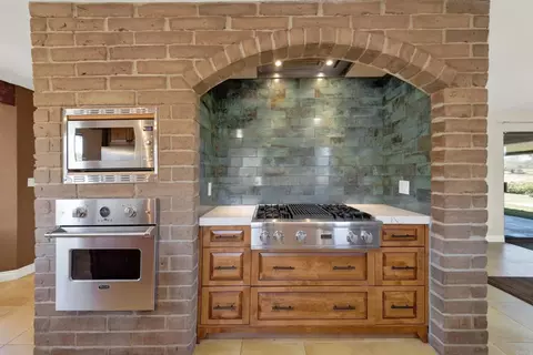 Kitchen - 4057 Ladera Vis, Fallbrook, CA 92028 photo 4 of 7