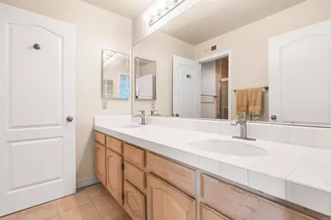 Bath - 3684 Maria Ln, Carlsbad, CA 92008 photo 1 of 6