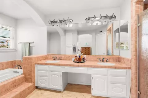 Bath - 3684 Maria Ln, Carlsbad, CA 92008 photo 5 of 6