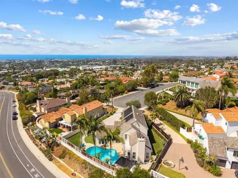 View/Area - 3684 Maria Ln, Carlsbad, CA 92008 photo 8 of 12