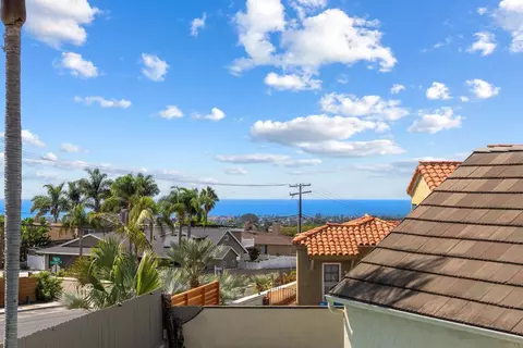 View/Area - 3684 Maria Ln, Carlsbad, CA 92008 photo 2 of 12
