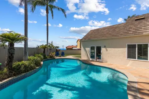 Exterior - 3684 Maria Ln, Carlsbad, CA 92008 photo 7 of 14