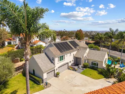 View/Area - 3684 Maria Ln, Carlsbad, CA 92008 photo 5 of 12