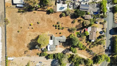 View/Area - 1045 Warmlands Ave, Vista, CA 92084 photo 8 of 9