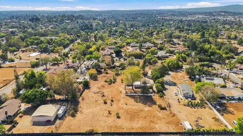 View/Area - 1045 Warmlands Ave, Vista, CA 92084 photo 5 of 9