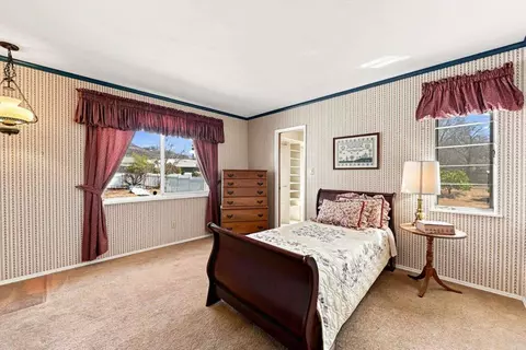 Bedroom - 1045 Warmlands Ave, Vista, CA 92084 photo 4 of 7