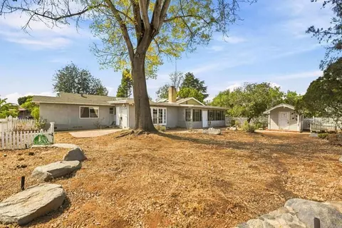 Exterior - 1045 Warmlands Ave, Vista, CA 92084 photo 5 of 8