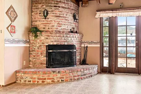 Living - 1045 Warmlands Ave, Vista, CA 92084 photo 3 of 4