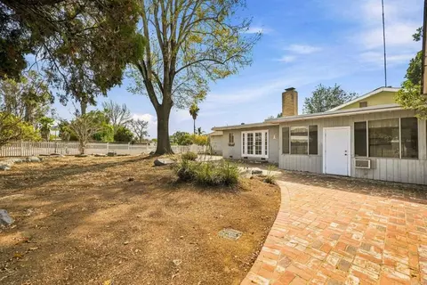 Exterior - 1045 Warmlands Ave, Vista, CA 92084 photo 4 of 8
