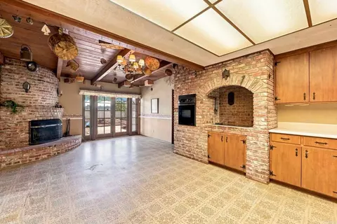 Kitchen - 1045 Warmlands Ave, Vista, CA 92084 photo 1 of 6