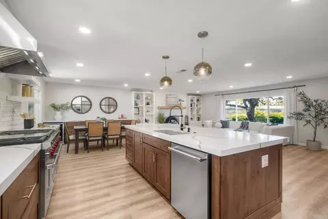 2500 Cranston Dr, Escondido, CA 92025