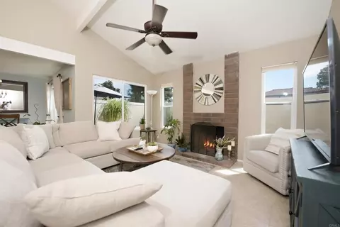 Living - 3553 Coconut Way, Oceanside, CA 92058 photo 1 of 2