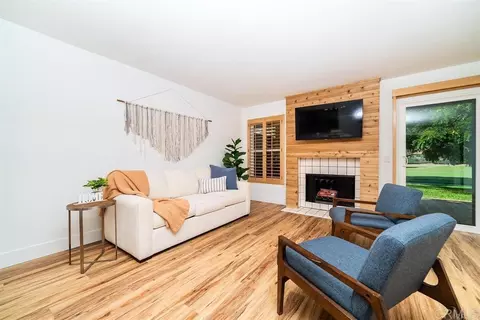 Living - 4129 Cyprus Island Ct, Fallbrook, CA 92028 photo 1 of 2