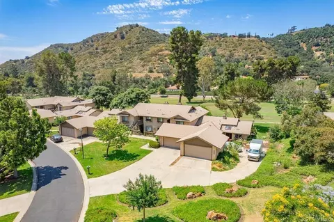 View/Area - 4129 Cyprus Island Ct, Fallbrook, CA 92028 photo 3 of 4