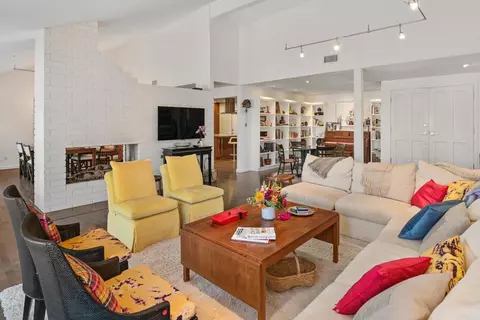Living - 2521 Ardath Ct, La Jolla, CA 92037 photo 4 of 4