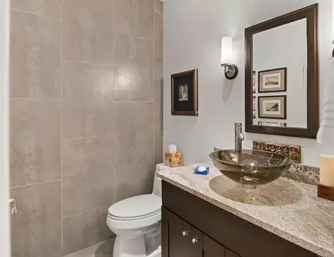 Bath - 2521 Ardath Ct, La Jolla, CA 92037 photo 6 of 6