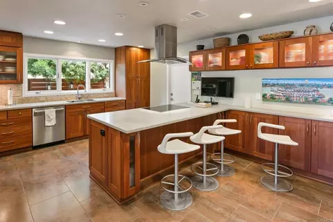 Kitchen - 2521 Ardath Ct, La Jolla, CA 92037 photo 2 of 9