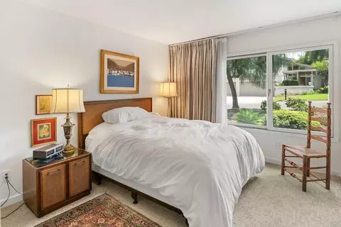 Bedroom - 2521 Ardath Ct, La Jolla, CA 92037 photo 4 of 7