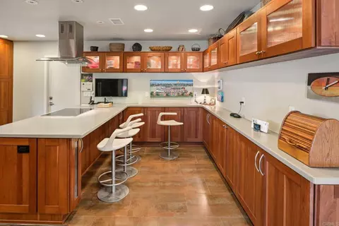 Kitchen - 2521 Ardath Ct, La Jolla, CA 92037 photo 1 of 9